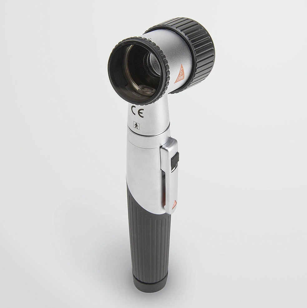Dermatoskop HEINE mini 3000 LED, kpl. z główką optyczną, płytką kontaktową ze skalą mm,rękojeścią bateryjną 2,5V